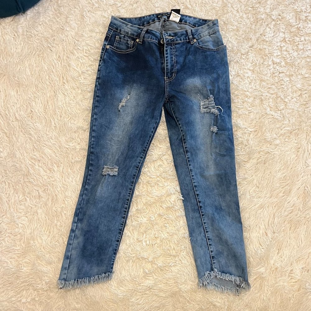 Ripped Capri Jeans